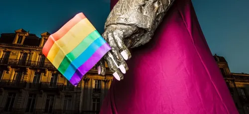 Bordeaux : la statue de Jacques Chaban-Delmas rhabillée