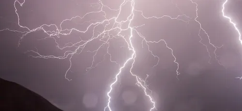 La Gironde et la Dordogne placées en vigilance jaune aux orages