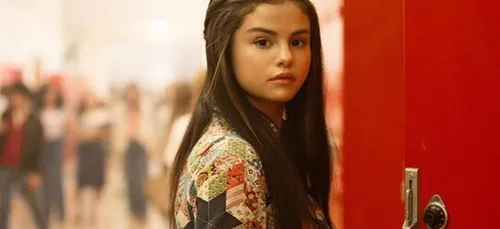 « 13 Reasons Why », saison 2 : Selena Gomez dévoile les premières...