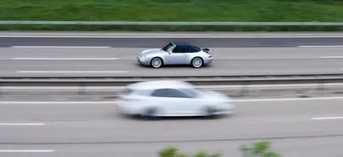 Elle grille des feux rouges, roule à 160km/h… à 85 ans !