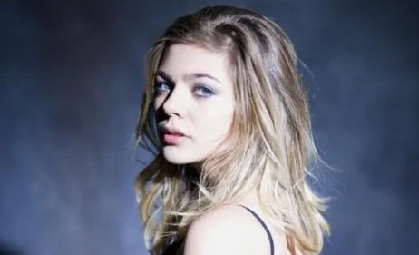 Louane évoque le précieux héritage de ses défunts parents (Vidéo)