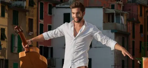 Kendji Girac fête chaleureusement ses 22 ans en famille (vidéo)