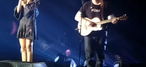 Ed Sheeran invite Louane pour un sublime duo au Stade de France...