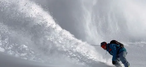 Alerte job de rêve : être payé pour skier et voyager !