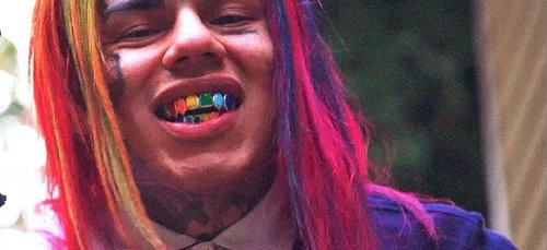 Découvrez le vernis de couleur pour les dents !