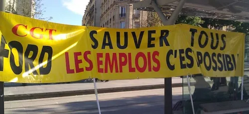 Rassemblement de la CGT de Ford devant l'usine