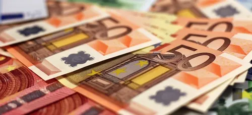 Si vous trouvez un billet de 50 euros sur votre pare-brise, c’est...