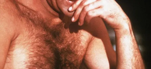 Les poils sont à la mode pour les hommes... et les femmes ! (photo)