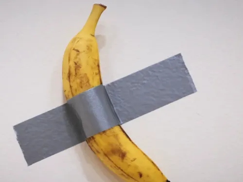 Le centre Pompidou se fait voler sa « banane » !