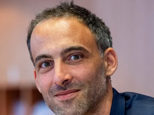 Raphaël Glucksmann en visite à Nancy aujourd'hui 