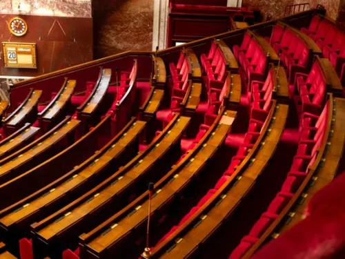 Une sénatrice de Moselle, exclue temporairement du Sénat pour...
