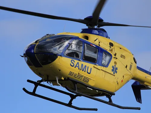 Un septuagénaire entre la vie et la mort  après une chute de 15 mètres