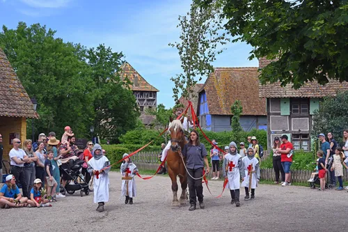 Vous êtes invités à un mariage traditionnel alsacien ! 