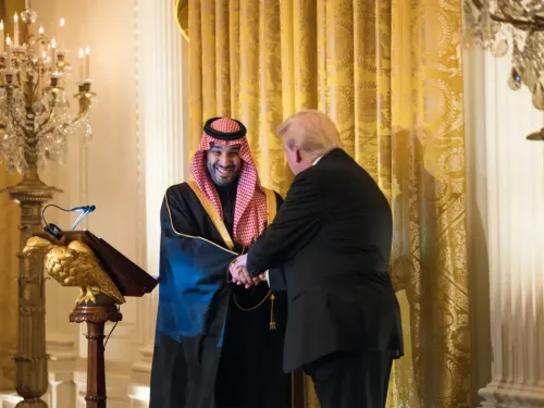 Nucléaire civil : Trump conditionne l'accord avec Riyad à la...