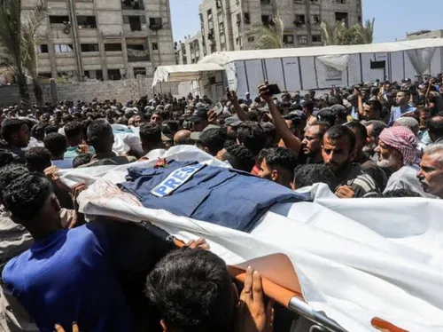 Journalistes tués à Gaza, bras de fer budgétaire en France et...