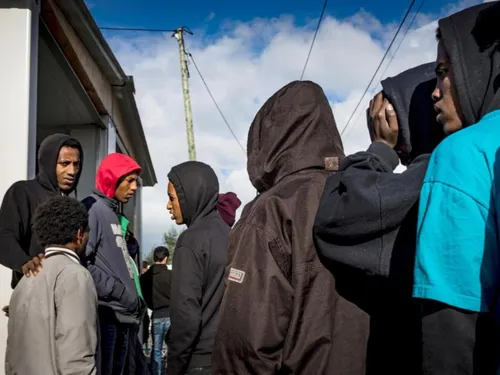 Enfants migrants : quand les centres britanniques en France mettent...