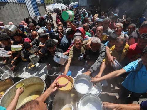Gaza : la famine s’installe, l’ONU alerte sur une catastrophe...