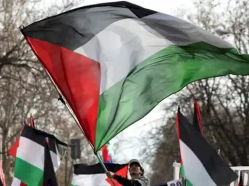 Reconnaissance historique : la France et plusieurs pays...