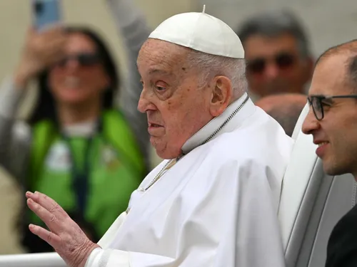 Décès du Pape François : le Pape de l’humilité, du dialogue et de...