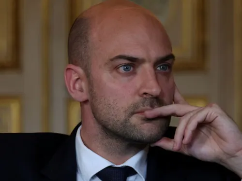 Escalade franco-algérienne, massacre médiatique à Gaza et risque de...