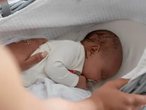 Gaza en deuil, réforme du scrutin à Paris, désir d’enfant en baisse...