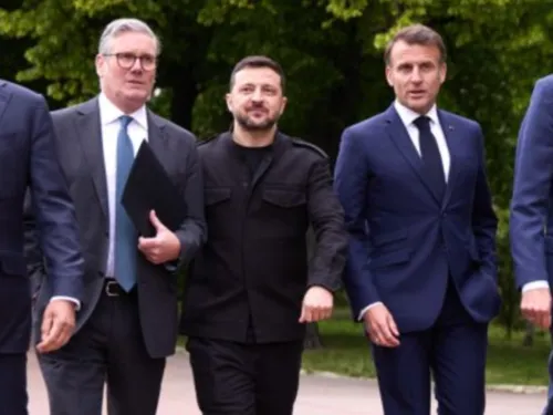  Gaza : la France largue 36 tonnes d’aide, sommet décisif...