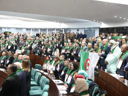 Alger criminalise la colonisation française et réclame des excuses,...