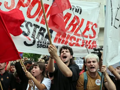 Espagne : Mobilisation massive contre la crise du logement après le...