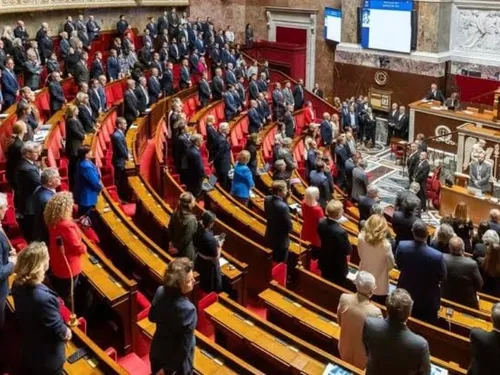 Budget 2027 : l’Assemblée nationale adopte de justesse un...