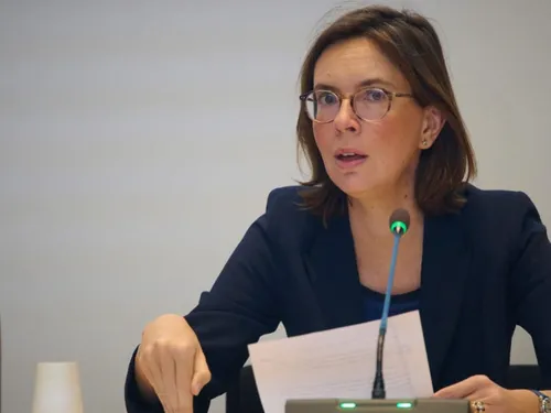 Dette publique : la Cour des comptes met en garde contre un risque...
