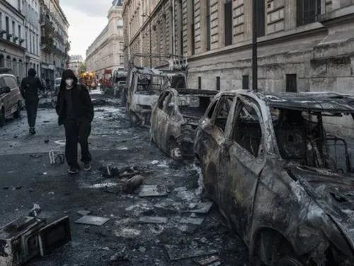 Manifestations à Paris : la mairie appelle à la vigilance face aux...