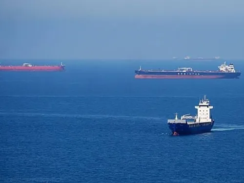 États-Unis : trois pétroliers chargés de diesel russe en route vers...
