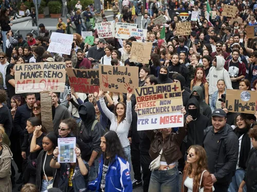 Italie : une mobilisation massive des étudiants et des travailleurs...