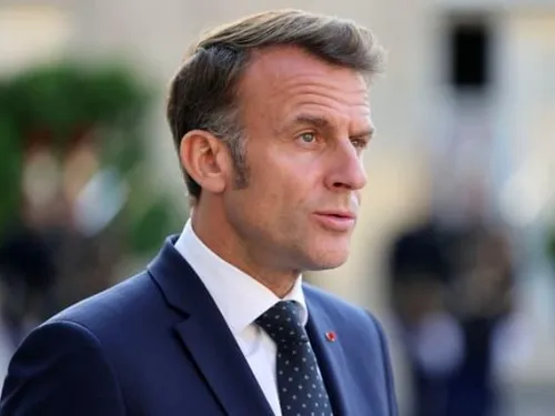 "Entrisme islamiste" : Macron dévoile une série de mesures...
