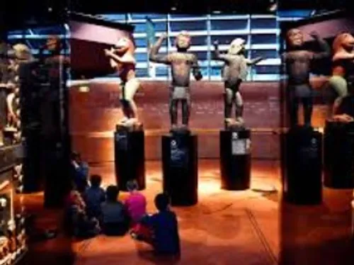 La restitution des biens coloniaux est de nouveau à l'ordre du jour...