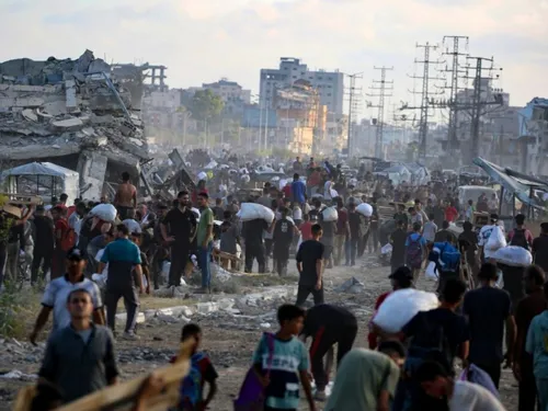 Gaza sous menace d’évacuation, désarmement des camps au Liban et...