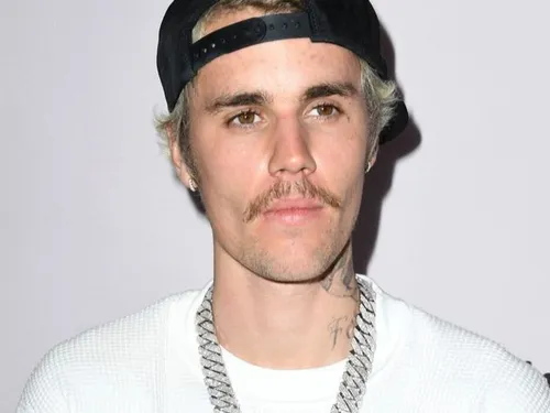 Justin Bieber : le remix de "Peaches" pourrait devenir LE hit de...
