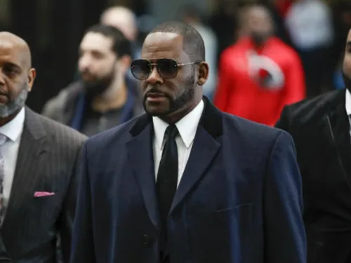 R. Kelly condamné à 30 ans de prison