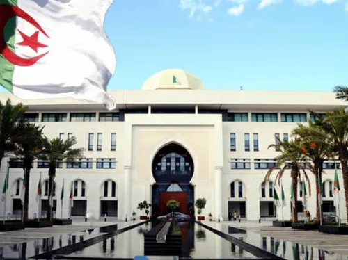 Passeport algérien : vers un renouvellement en ligne pour la...