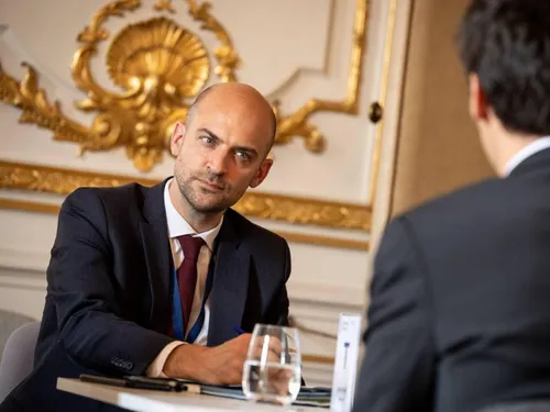 Paris et Alger veulent tourner la page des tensions ?