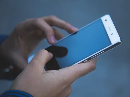 L’usage du téléphone portable devient interdit dans tous les lycées !
