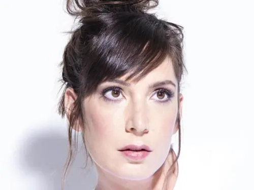 L'humoriste Nora Hamzawi à Lucé