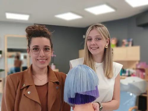 🔊 Sarah, double médaillée d'Or en coiffure, participe à "Un des...