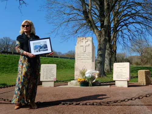 🔊 Marboué a reçu la petite-fille du Major Tucker, pilote tué en...