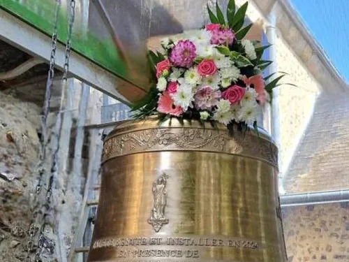 CHARTRAINVILLIERS – La nouvelle cloche de l'église a été baptisée