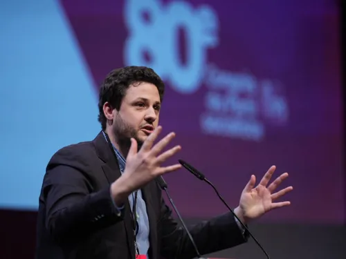 Un sénateur socialiste à Briconville