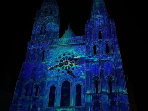 La vie en BLEU pour la cathédrale de Chartres