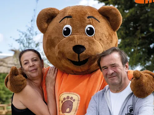  Une vente aux enchères pour la Tanière en mai