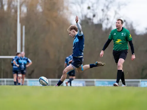 Un coup de pied salvateur !