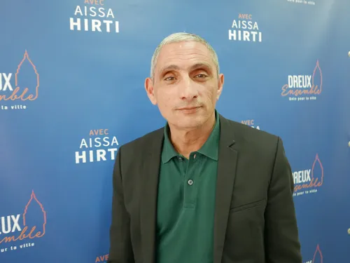 L'un des cinq candidats renonce à Dreux